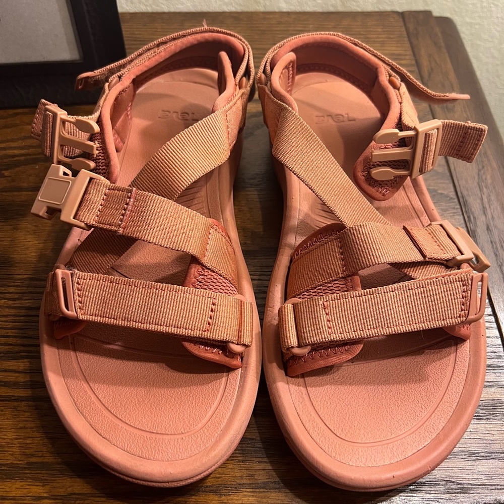 TEVA WOMEN HURRICANE VERGE SPORTS SANDALS Size 9